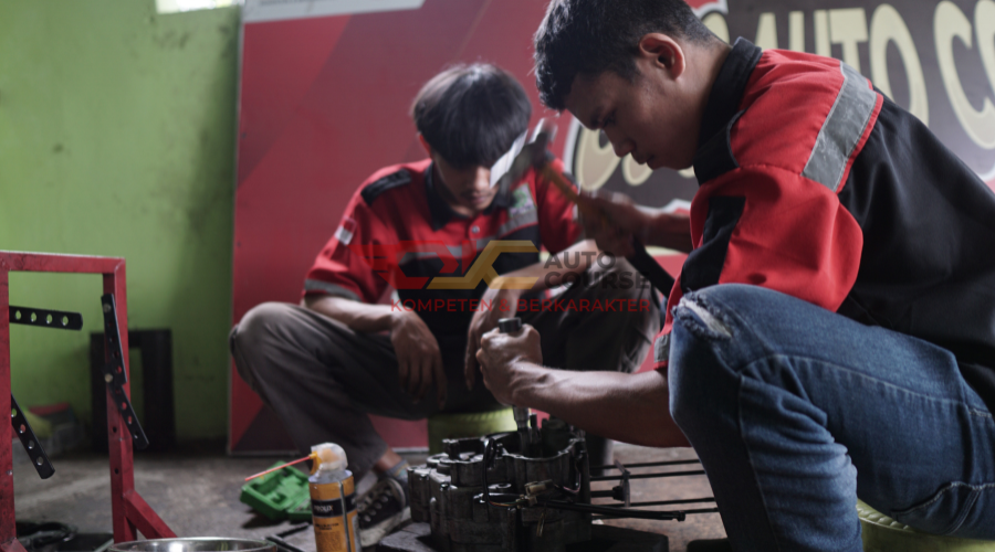 usaha bengkel motor