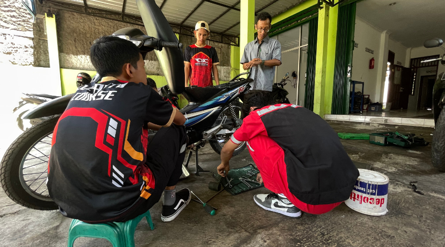 kapan waktunya servis motor