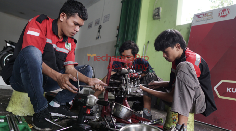 materi smk otomotif