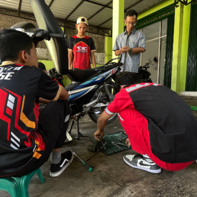 Kapan Waktunya Servis Motor? Simak Panduan Lengkapn di Sini!